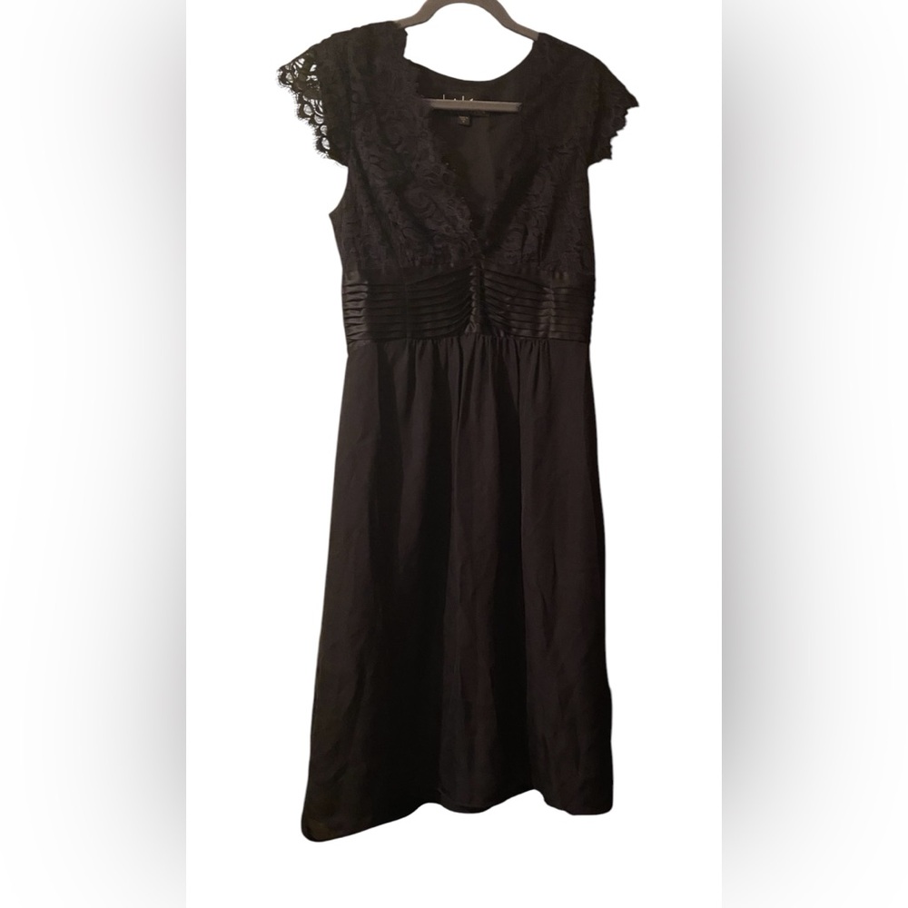 NWT NICOLE MILLER COLLECTION 100% SILK BLACK COCKTAIL DRESS SIZE 8